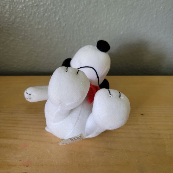 Peanuts Snoopy Plush With Holiday Hat & Scarf Whitmans Candies - Picture 7 of 8